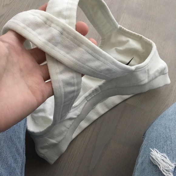 Nike White / Cream Dri-Fit Lightweight Cross Back Sports Bra - Picture 4 of 7